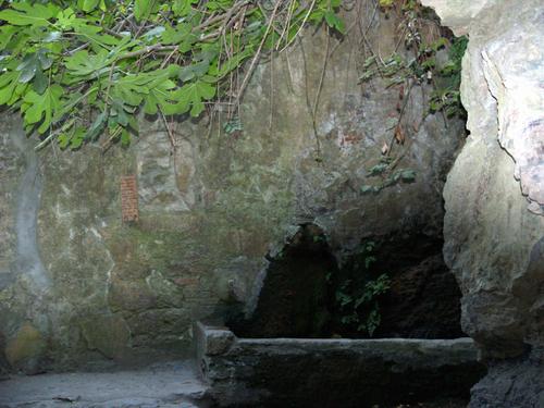 La Fount dels ninots à Castelnou (Photo La Gazette Catalane)