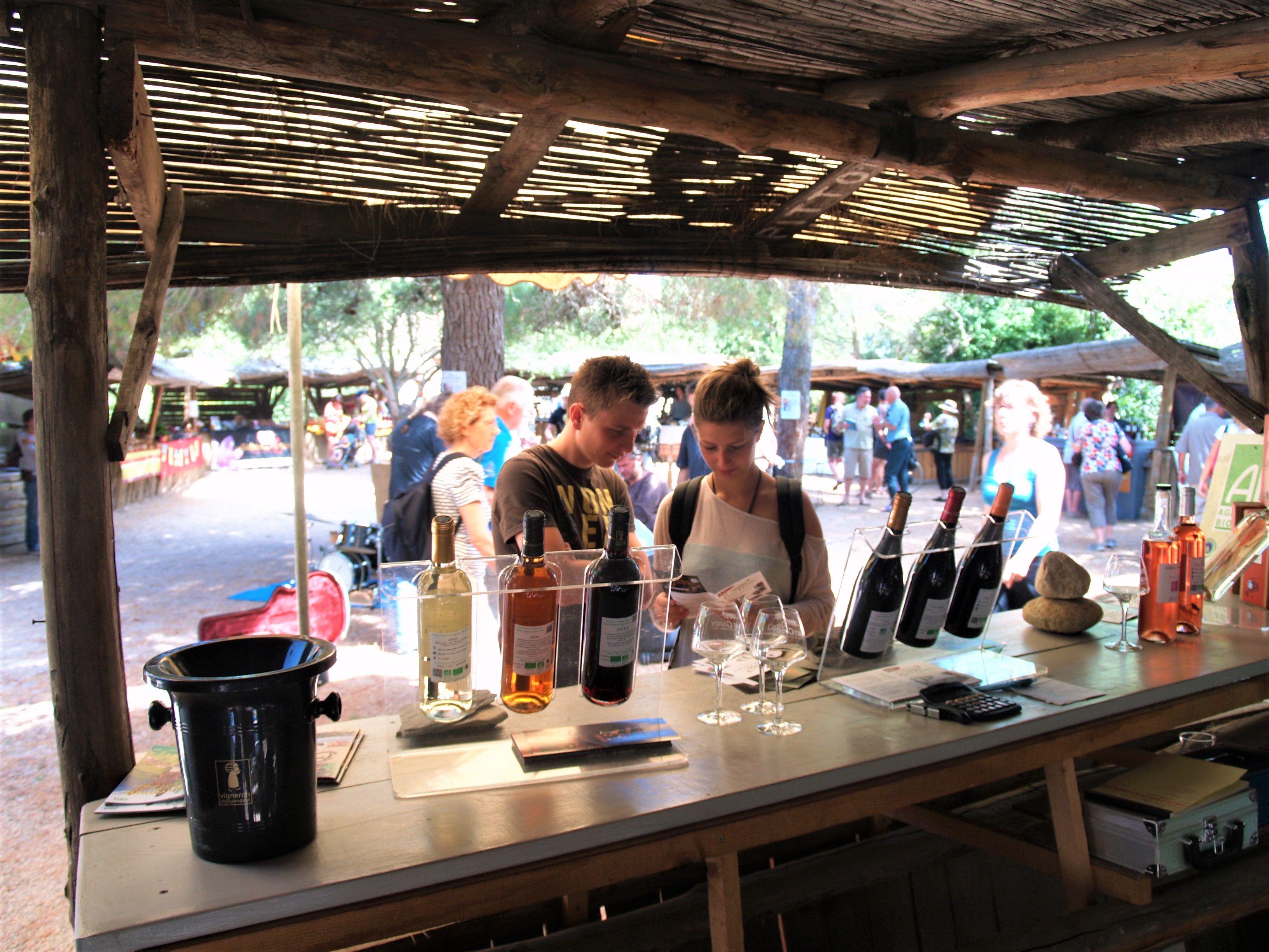 Castelnou un marché singulier Photo lagazettecatalane.com.jpg